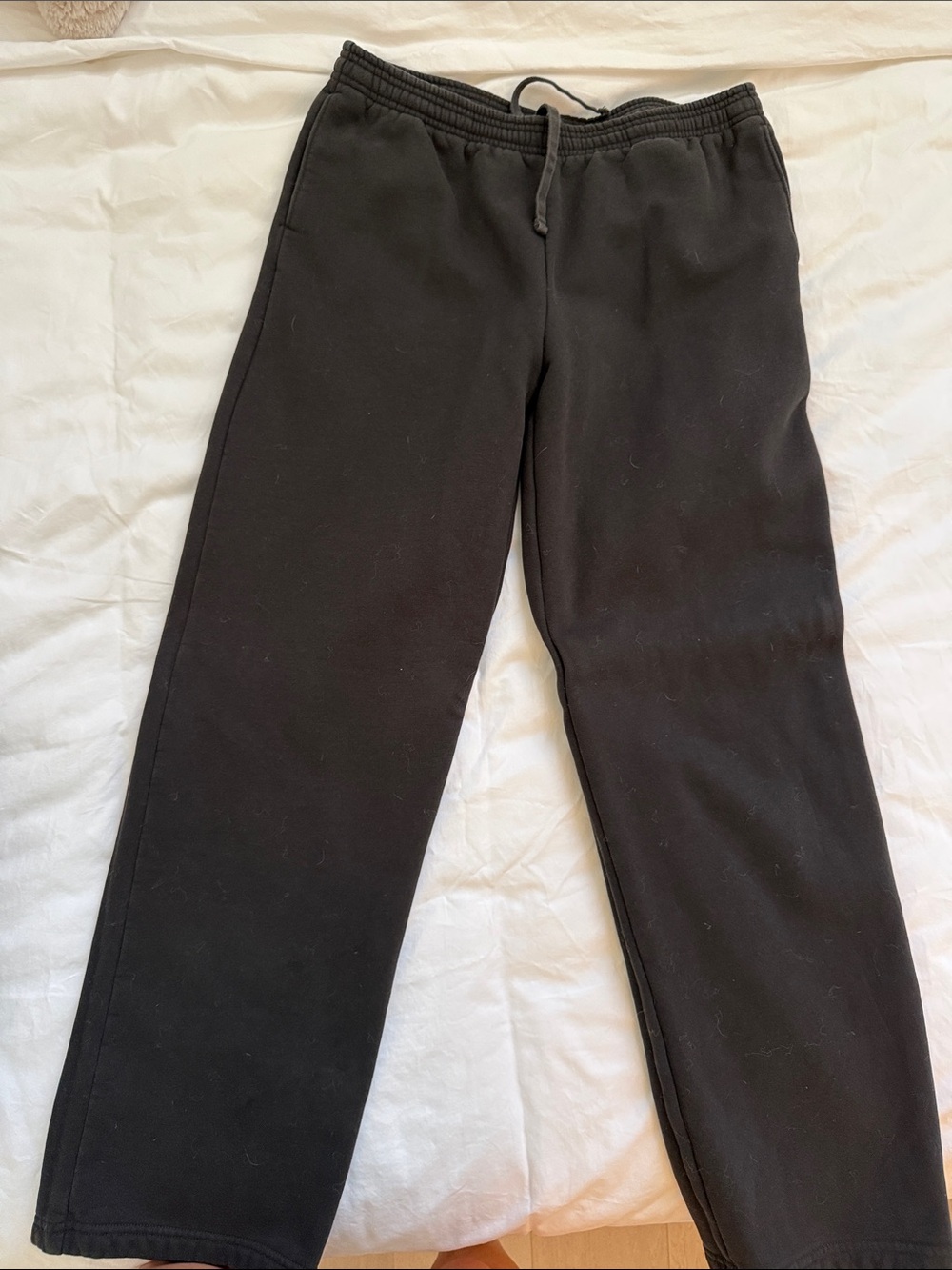 Vuori Women's Restore Straight Leg Sweatpants (washed black)